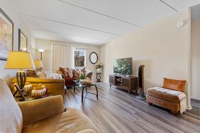 Westmont apartment for rent - 2Bed - Living Area