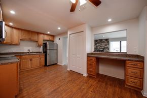 Downers Grove apartment for rent - Kitchen