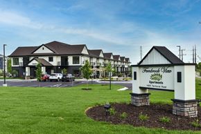 Maple Grove apartment for rent - the park at emerald view apartments building exterior