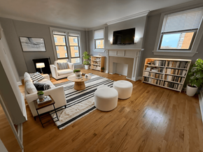 Chicago apartment for rent - The Renaissance Living Room