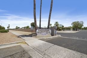 Glendale apartment for rent - Paradise Groves entrance