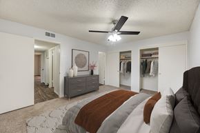 Bakersfield apartment for rent - the enclave at homecoming terra vista bedroom and closet