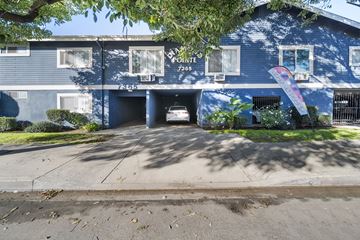 Van Nuys apartment for rent - A blue building with the number 346 on it.