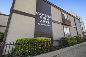 Panorama City apartment for rent - building information