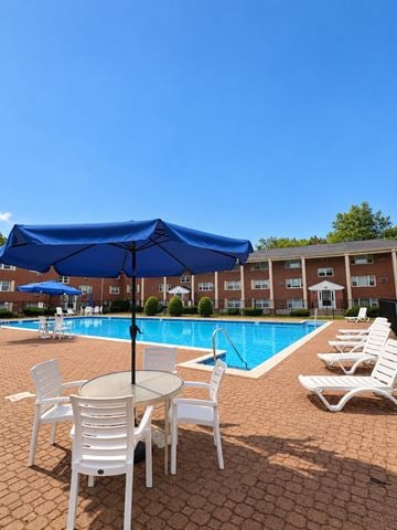Randolph apartment for rent - Francis Crossing Apartment Homes