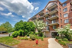 Andover apartment for rent - Taymil Andover Place Building Exterior