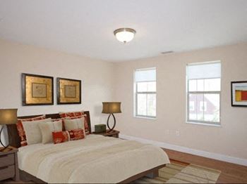 Taymil burnham bedroom