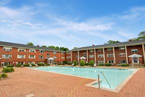 Randolph apartment for rent - Taymil Francis Crossing Pool
