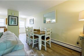 Litchfield apartment for rent - Taymil Holly House Dining Area