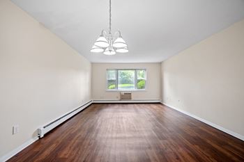 Taymil landings on the trail living room