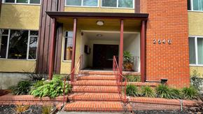 Berkeley apartment for rent - Front Porch