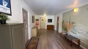 Berkeley apartment for rent - A hallway