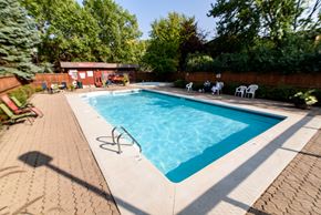 Winnipeg apartment for rent - seasonal pool