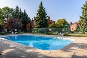 Winnipeg apartment for rent - seasonal pool