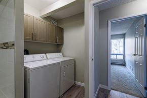 Winnipeg apartment for rent - in-suite laundry