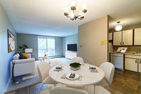 Winnipeg apartment for rent - dining room