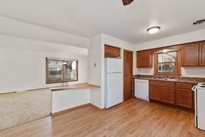 Wauwatosa apartment for rent - Townhomes of Wauwatosa Kitchen