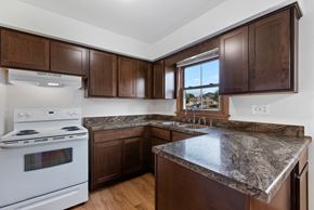 Cudahy apartment for rent - Townhomes of Cudahy Kitchen