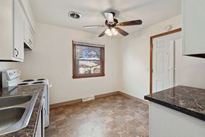 Milwaukee apartment for rent - Beckett Townhomes Kitchen