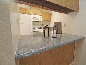 Sacramento apartment for rent - Model - Kitchen Bar Seating
