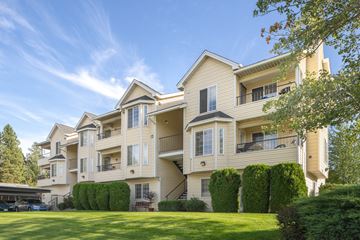Spokane apartment for rent - the outlook at woodland ridge apartments building exterior