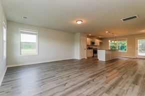 Midway house for rent - 374 Tondee Way