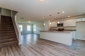 Midway house for rent - 374 Tondee Way