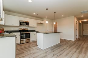 Midway house for rent - 427 Tondee Way