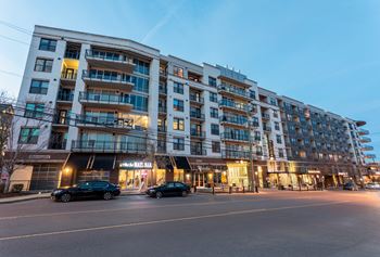 On-site retail including dunkin' donuts, massage envy, west end nail bar & more!