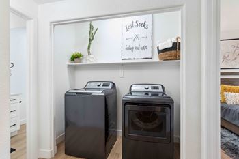 In-home full-size washer & dryer set