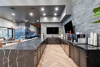 Indoor & outdoor kitchens