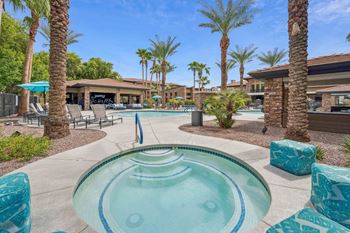 Spa-inspired hot tub