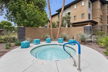 Spa-inspired hot tub