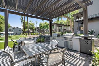 Bbq grilling stations & picnic area
