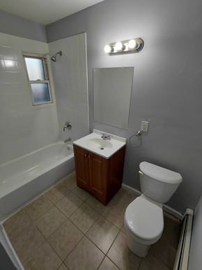 Jersey City apartment for rent - bathroom