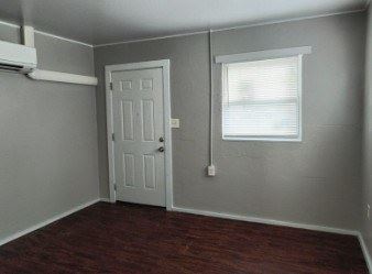Orlando apartment for rent - A room with a door and a window.