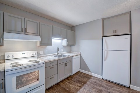 Floor plan for 2 beds, 1 bath, 780 sqft