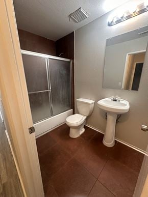 La Quinta house for rent - a bathroom with a toilet sink and a shower