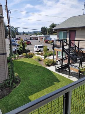 St Helens apartment for rent - a view of the yard from the balcony of a house