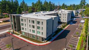 Portland apartment for rent - Large building with parking lot at Terracina Vista, Oregon, 97233-4299