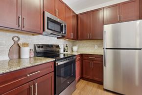 Chalfont apartment for rent - Kitchen with Brown Cabinets at New Britain, Chalfont, PA, 18914
