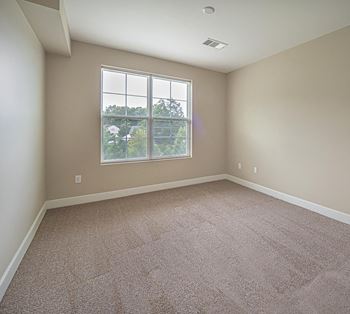 Unfurnished bedroom