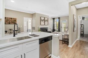 Langhorne apartment for rent - Kitchen Unit at Harper's Crossing, Pennsylvania, 19047