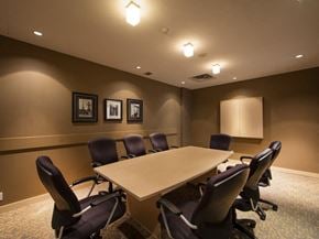 Toronto apartment for rent - this is a photo of the office space available to rent