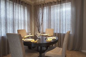 Woburn apartment for rent - Model Dining Room