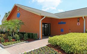 Orlando apartment for rent - the exterior of the clubhouse at Southern Oaks Residences