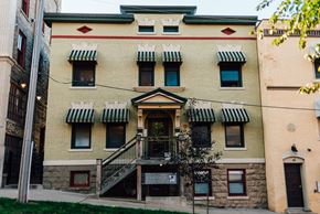 Grand Rapids apartment for rent - entrance to historic apartment building