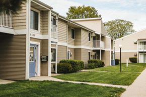 Whitehall apartment for rent - Exterior view of grounds and entrance