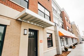 Grand Rapids apartment for rent - entrance to apartment brick building
