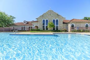 Dallas apartment for rent - the swimming pool at the villas at stone creek